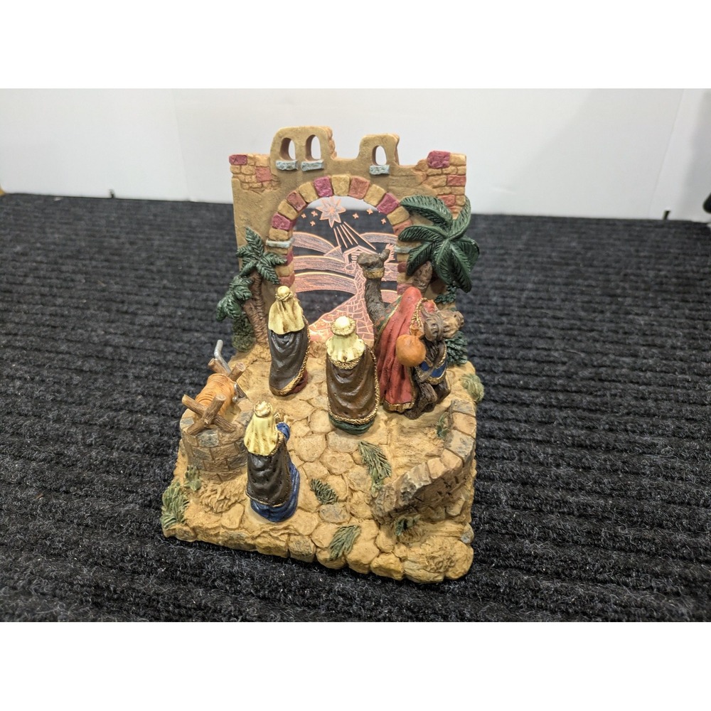 VTG Christmas Treasures Light Up Nativity Scene Sound Sonic Activated Figurine